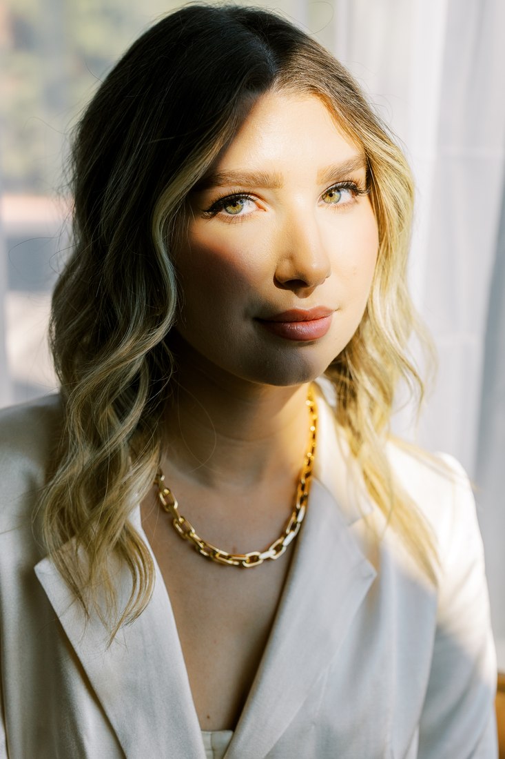 Editorial portrait content